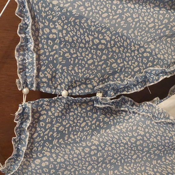 Brand: Fashion Nova Colour: Blue and White Size: XL - Picture 7 of 7